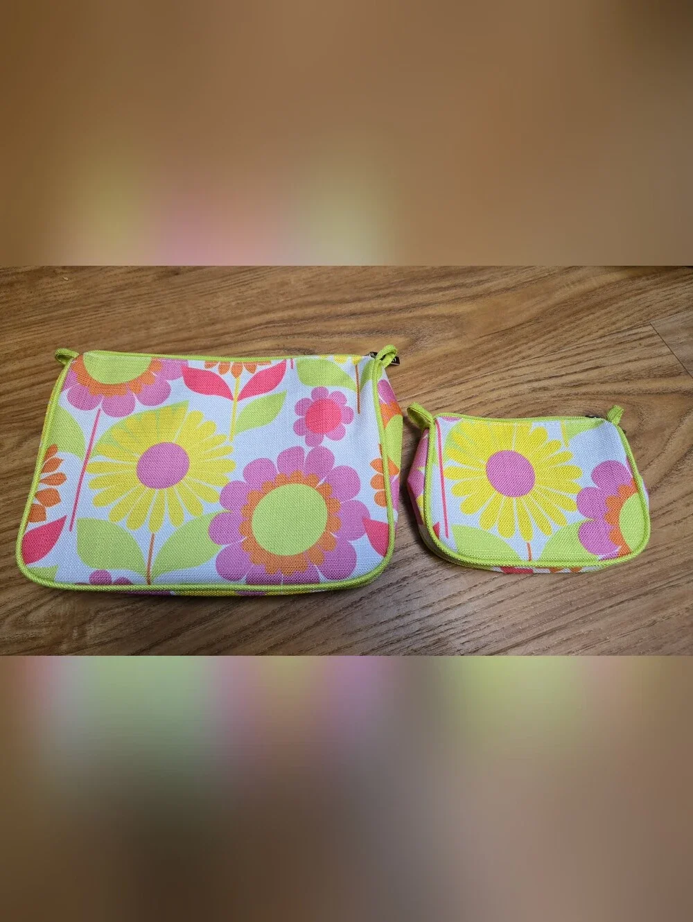 New Clinique 2 Piece Makeup Purse Cosmetic Bag Pink Yellow Lime Green Floral